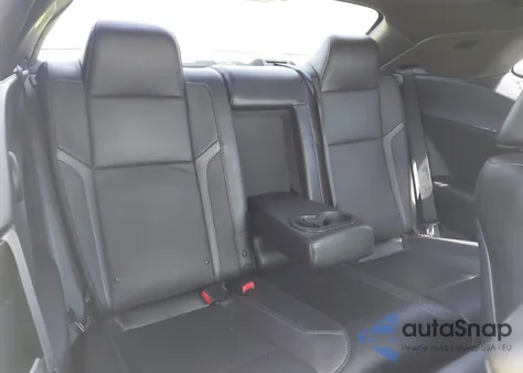 2015 Dodge Challenger R/T Plus z USA, uszkodzony, nr VIN 2C3CDZBT3FH839887